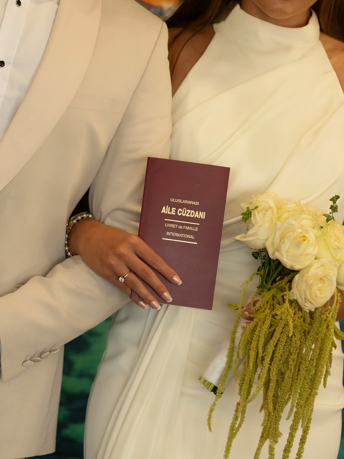 Deputatın qızından boşanan müğənni ikinci dəfə evləndi - FOTOLAR